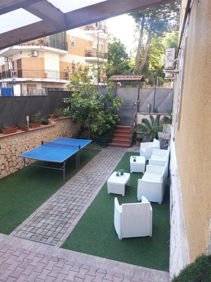 Family Room Портічі Екстер'єр фото