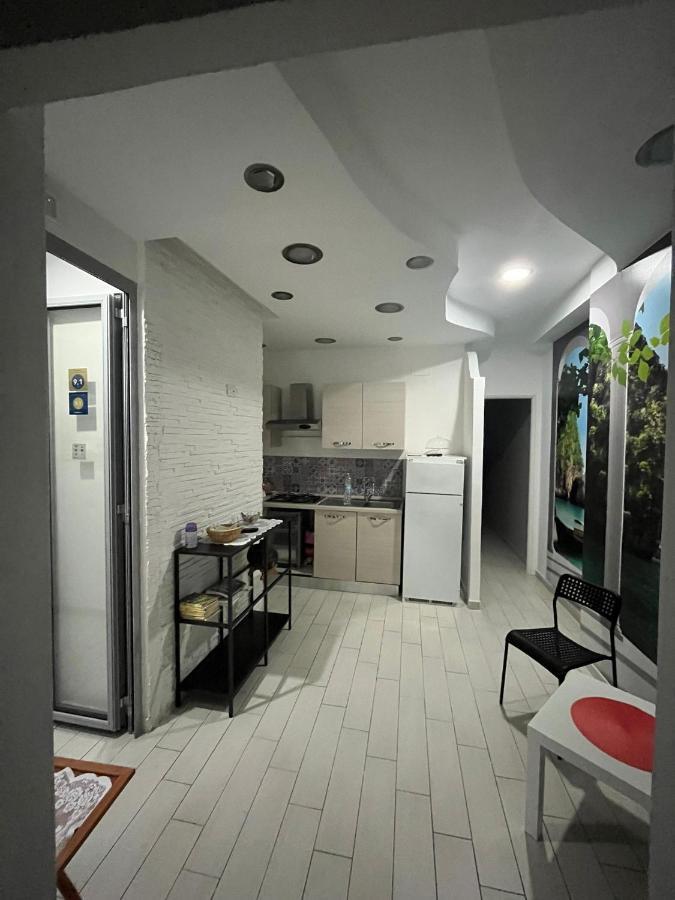 Family Room Портічі Екстер'єр фото