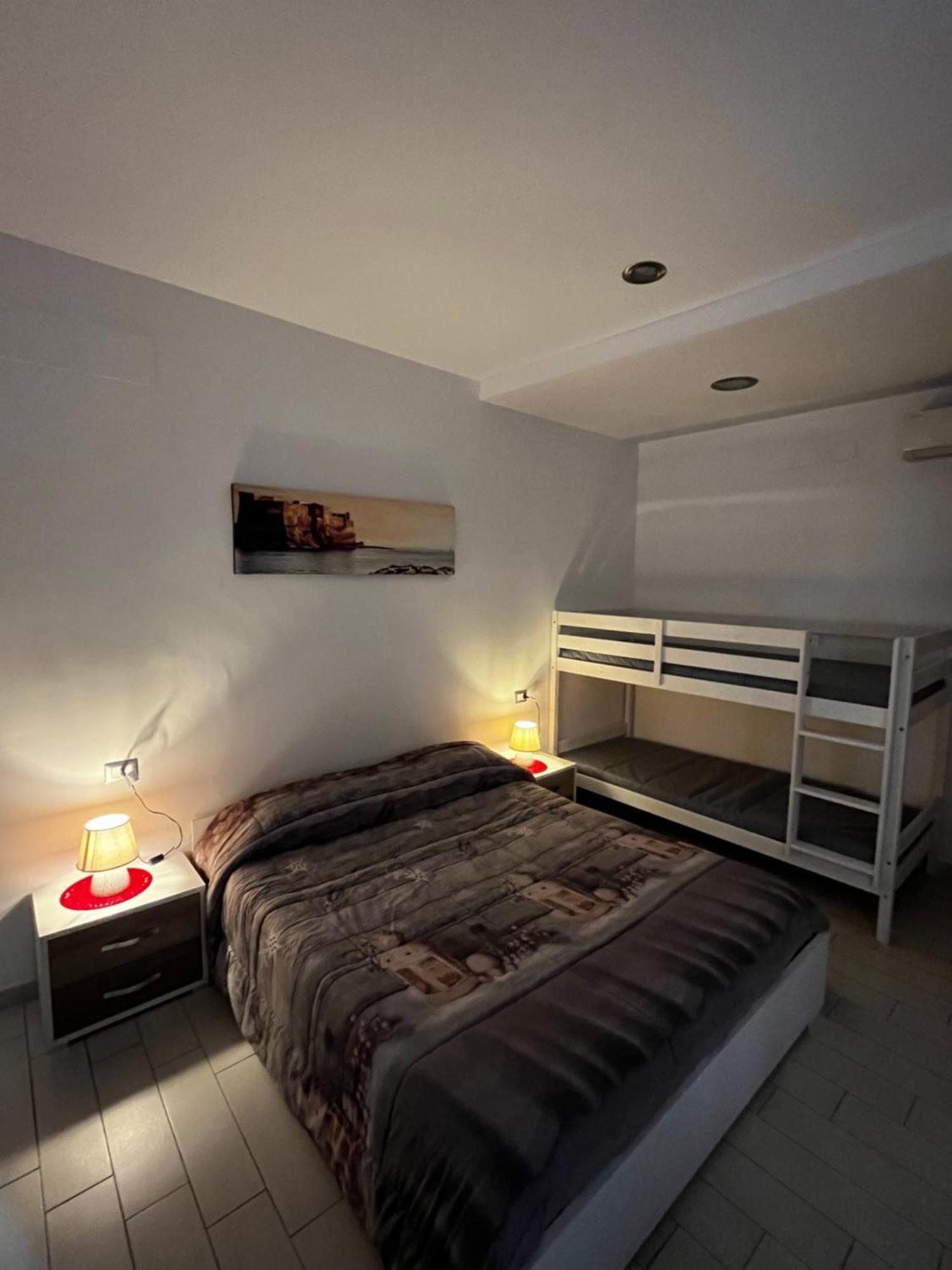 Family Room Портічі Екстер'єр фото